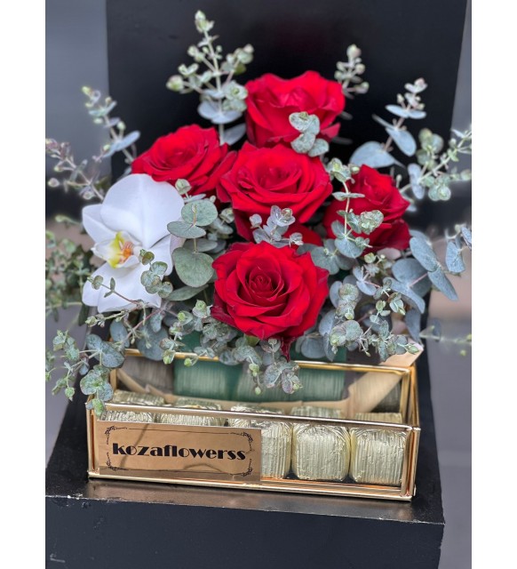 Chocolate Box Red